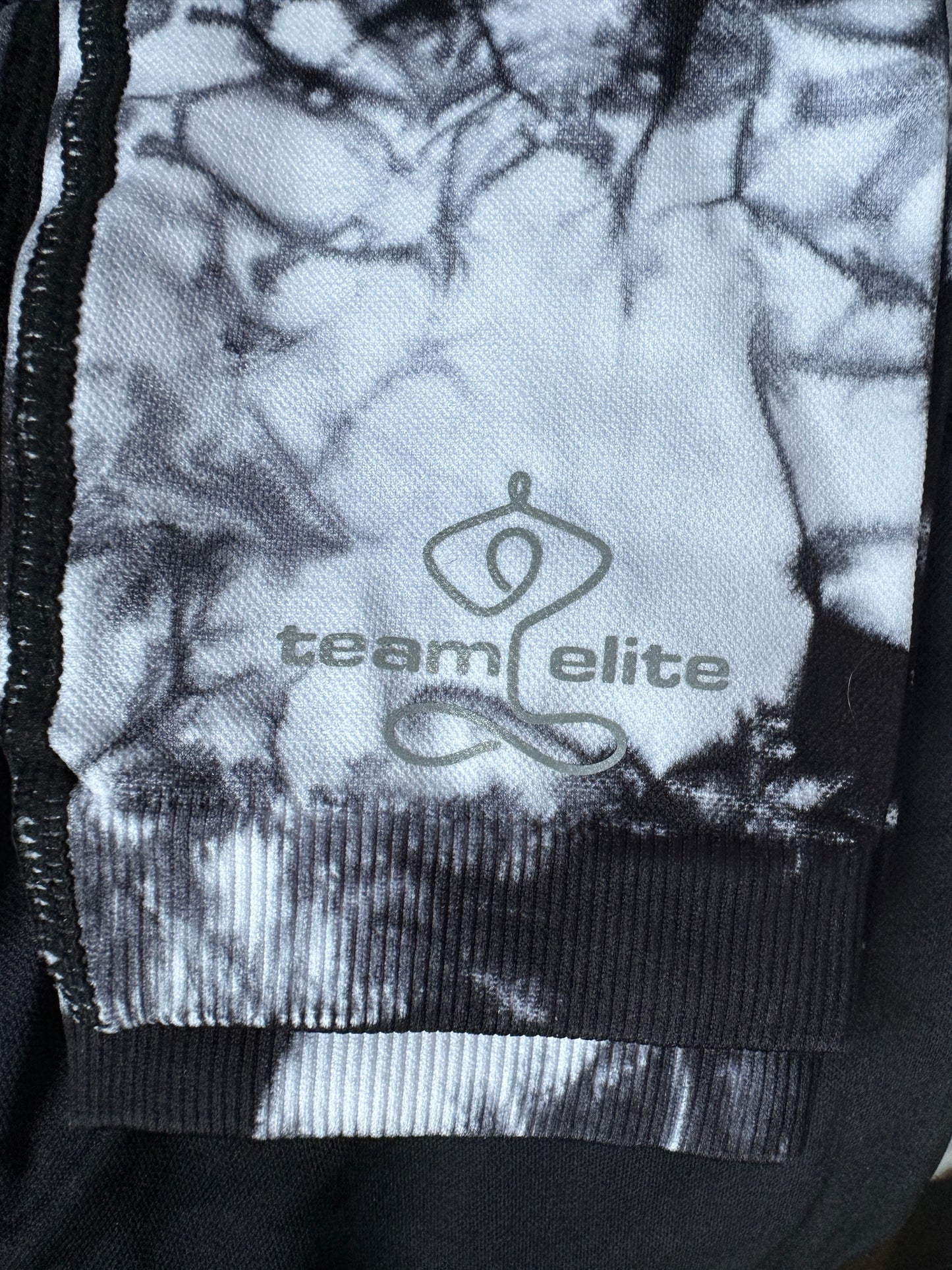 Ananda Gym/Yoga Collection Long Tights and top Set TIE DYE