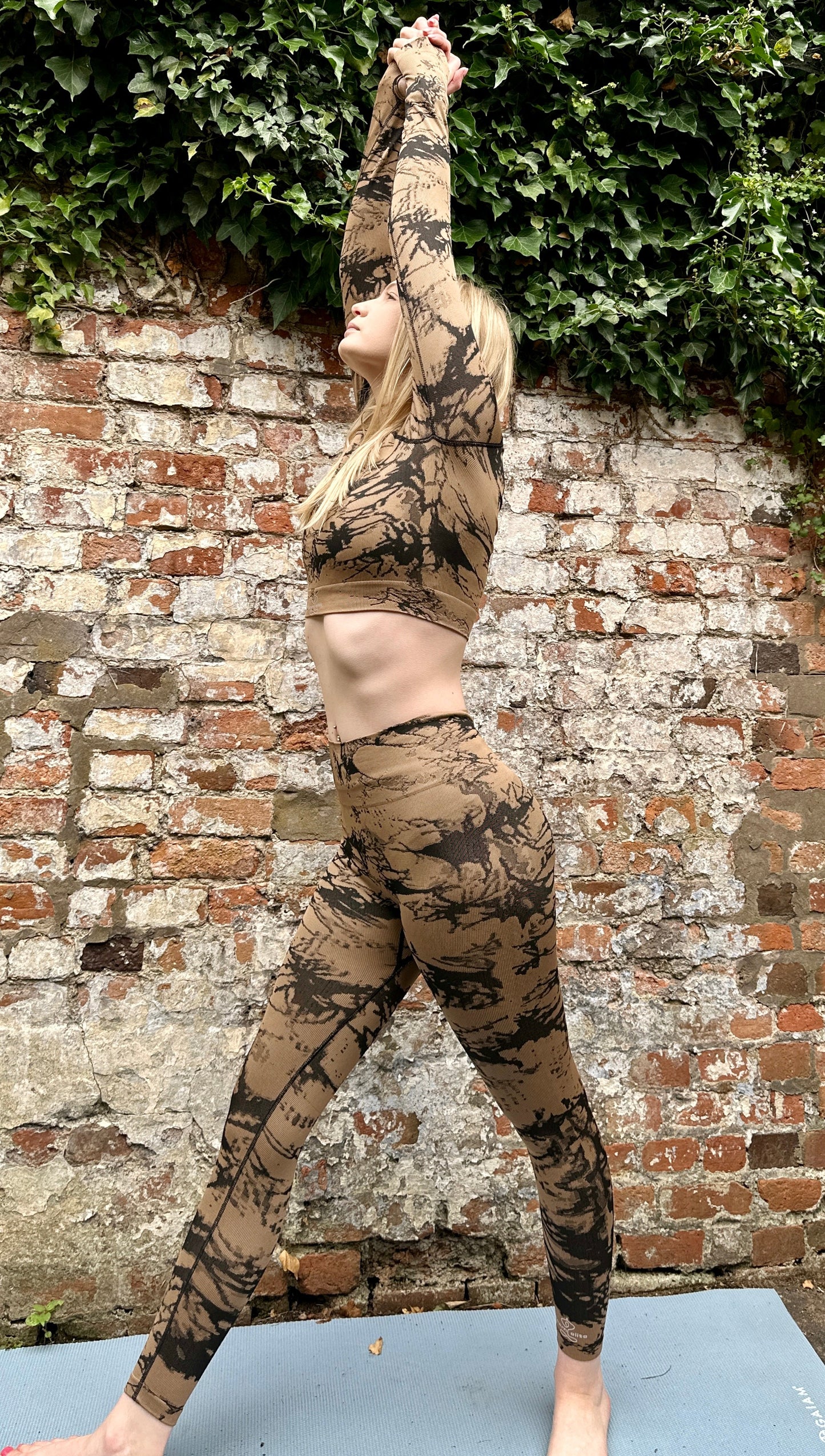 Ananda Gym/Yoga Collection Long Tights and top Set TIE DYE